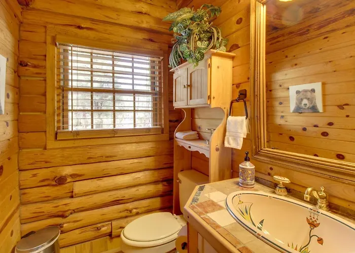 Fire Pit + Hot Tub: Lakeside On 2 Acres! Pinetop-Lakeside