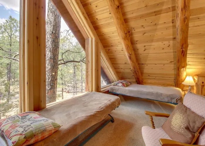 Fire Pit + Hot Tub: Lakeside On 2 Acres! Holiday home