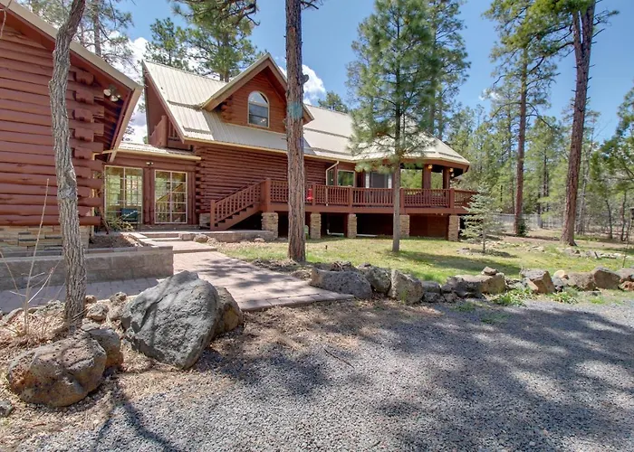 Holiday home Fire Pit + Hot Tub: Lakeside On 2 Acres!