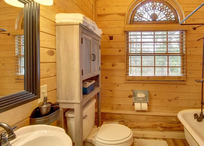 Fire Pit + Hot Tub: Lakeside On 2 Acres! Holiday home Pinetop-Lakeside